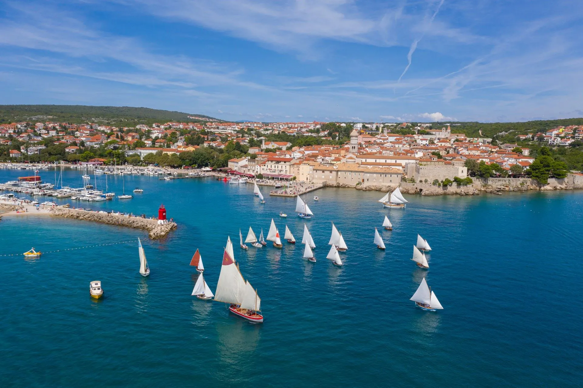 Luka i stari grad Krk